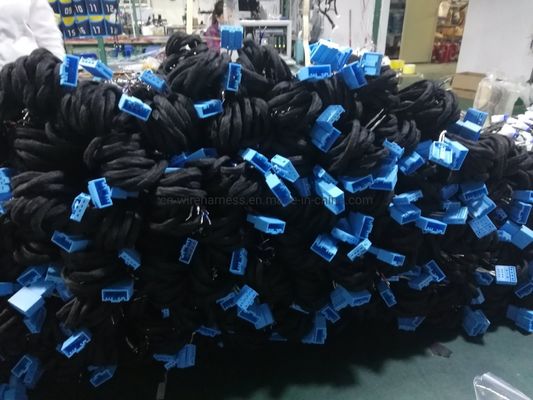 Sistemas de áudio de automóveis Assemblagem de cabo de arnês de arame para conector BMW 4P